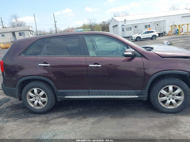 Auction sale of the 2011 Kia Sorento Lx, vin: 5XYKT3A15BG182090, lot number: 44861123