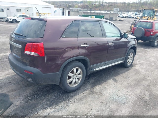 Auction sale of the 2011 Kia Sorento Lx, vin: 5XYKT3A15BG182090, lot number: 44861123
