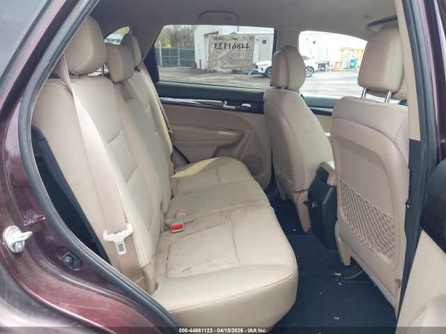 Auction sale of the 2011 Kia Sorento Lx, vin: 5XYKT3A15BG182090, lot number: 44861123