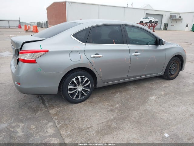 2014 Nissan Sentra S მანქანა იყიდება აუქციონზე, vin: 3N1AB7AP9EY261520, აუქციონის ნომერი: 44861165