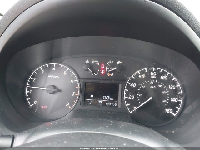 2014 Nissan Sentra S მანქანა იყიდება აუქციონზე, vin: 3N1AB7AP9EY261520, აუქციონის ნომერი: 44861165