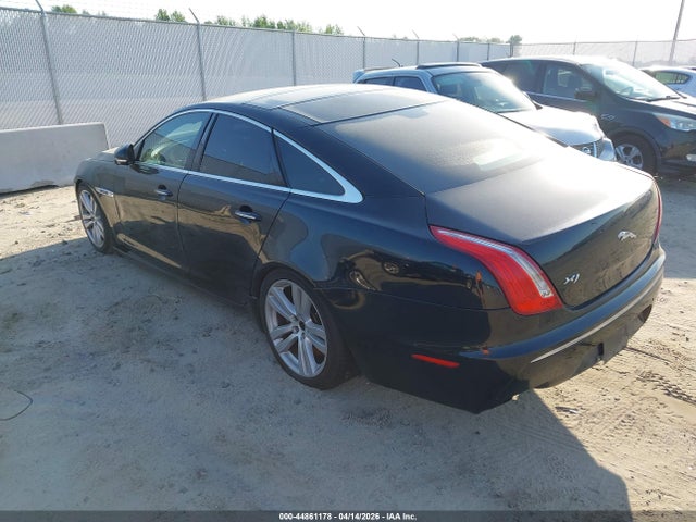 2012 JAGUAR XJ SAJWA3HE6CMV32456 Photo 2
