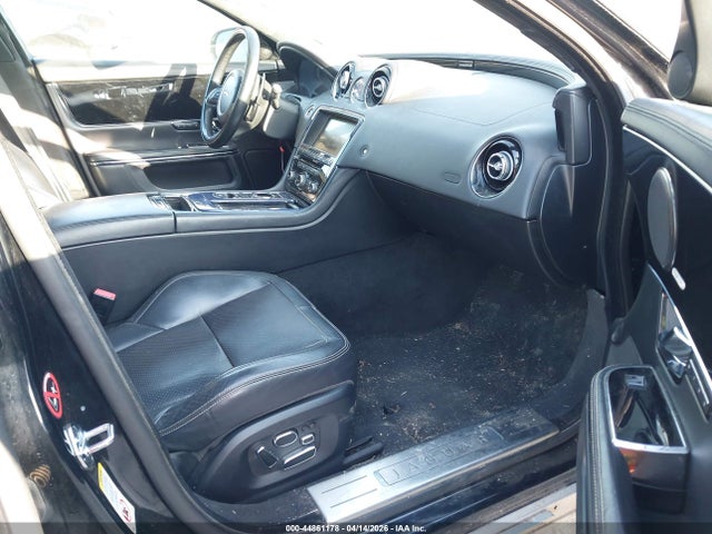 2012 JAGUAR XJ SAJWA3HE6CMV32456 Photo 4