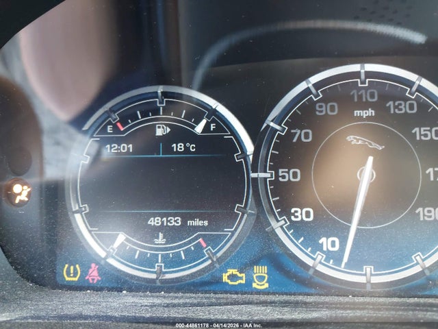 2012 JAGUAR XJ SAJWA3HE6CMV32456 Photo 6