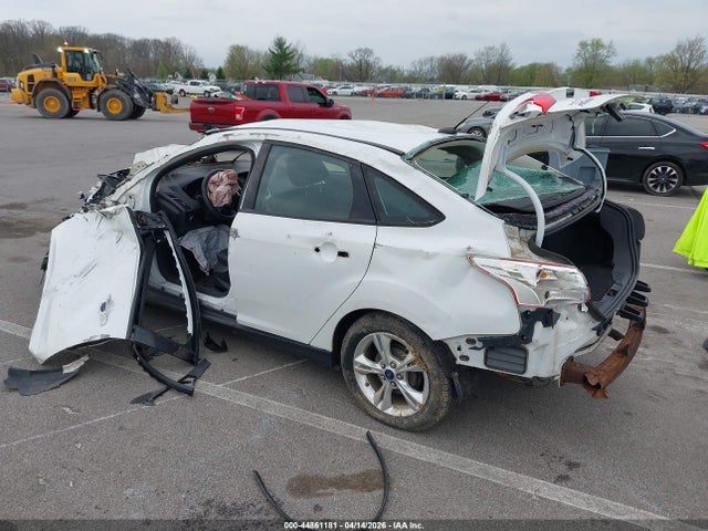 Ford FOCUS SE 2014 1FADP3F29EL162874 Image 3