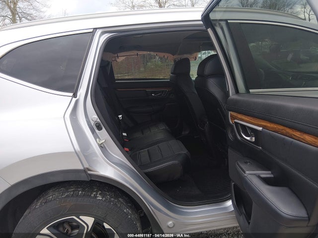 44861187 :رقم المزاد ، 7FARW2H92JE065119 vin ، 2018 Honda Cr-v Touring مزاد بيع