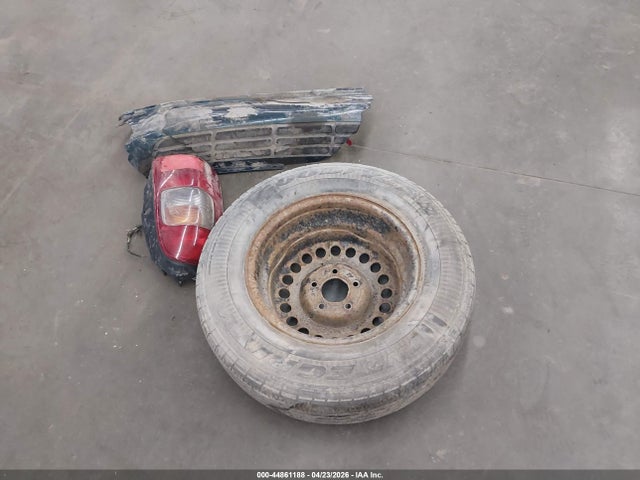 44861188 :رقم المزاد ، 1GNDU03E0WD223922 vin ، 1998 Chevrolet Venture مزاد بيع