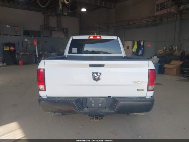 2018 Ram 1500 Tradesman  4x4 6'4 Box მანქანა იყიდება აუქციონზე, vin: 1C6RR7FG2JS284450, აუქციონის ნომერი: 44861217