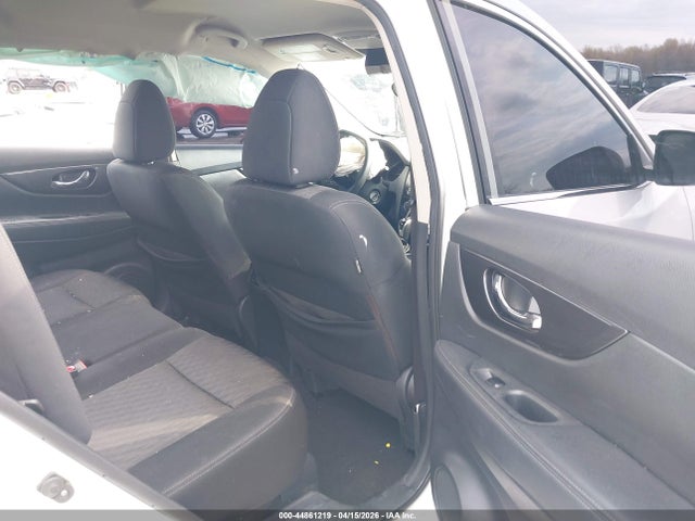Продажа на аукционе авто 2017 Nissan Rogue S, vin: KNMAT2MT0HP546652, номер лота: 44861219