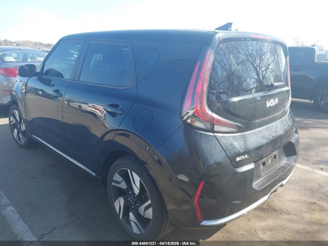 Продажа на аукционе авто 2023 Kia Soul Gt-line, vin: KNDJ53AU1P7849693, номер лота: 44861221