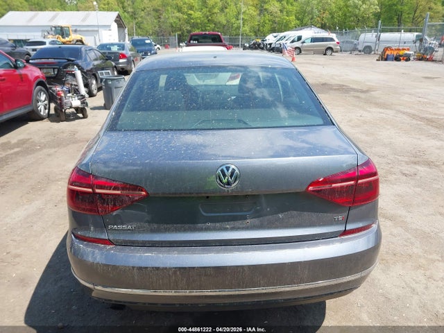 2018 Volkswagen Passat 2.0t R-line/2.0t S მანქანა იყიდება აუქციონზე, vin: 1VWAA7A33JC051475, აუქციონის ნომერი: 44861222