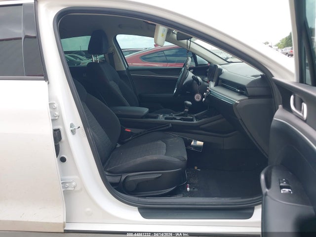 Продажа на аукционе авто 2025 Kia K5 Lxs, vin: KNAG24J7XS5301938, номер лота: 44861232