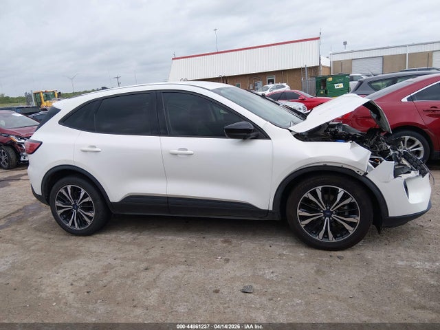 44861237 :رقم المزاد ، 1FMCU0G63MUA22953 vin ، 2021 Ford Escape Se مزاد بيع