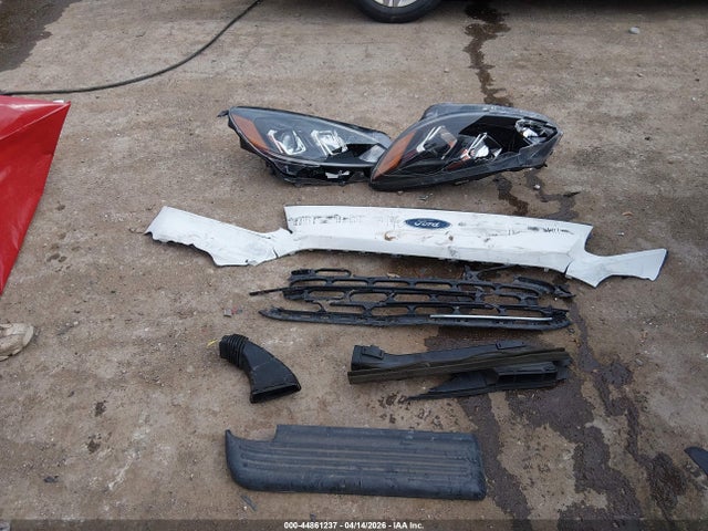 44861237 :رقم المزاد ، 1FMCU0G63MUA22953 vin ، 2021 Ford Escape Se مزاد بيع