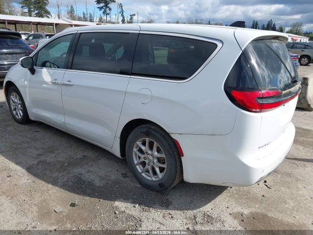 2023 CHRYSLER PACIFICA 2C4RC1BG3PR566913 Photo 2