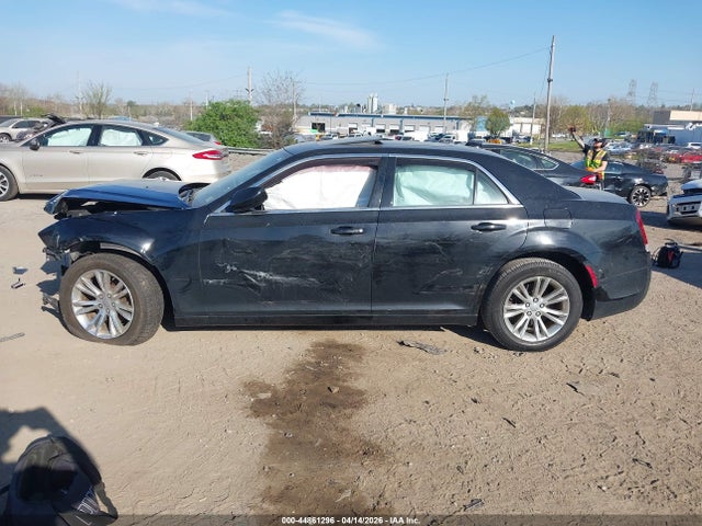 Aukcja sprzedaży 2019 Chrysler 300 Touring L, vin: 2C3CCAAG8KH675992, numer aukcji: 44861296