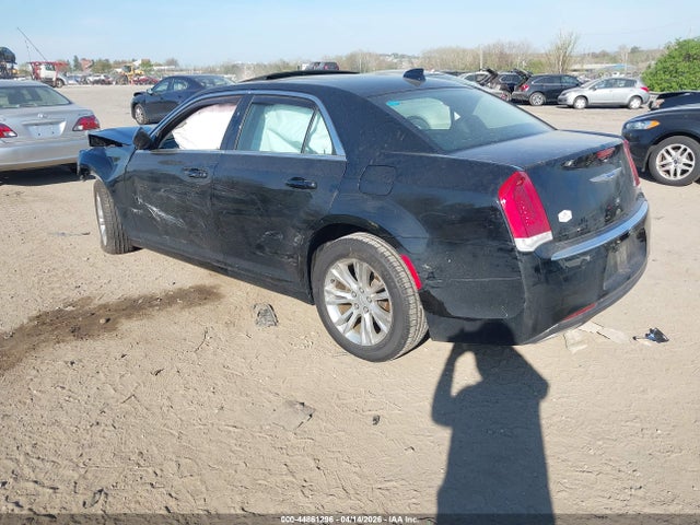 Aukcja sprzedaży 2019 Chrysler 300 Touring L, vin: 2C3CCAAG8KH675992, numer aukcji: 44861296