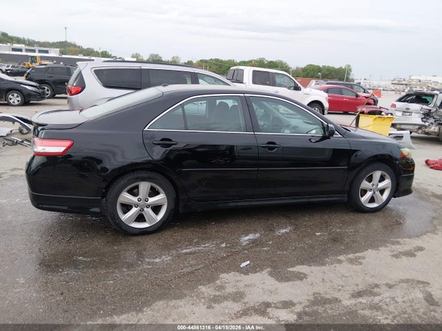 44861316 :رقم المزاد ، 4T1BF3EK3BU662181 vin ، 2011 Toyota Camry Se مزاد بيع