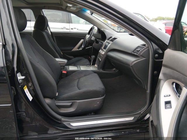 44861316 :رقم المزاد ، 4T1BF3EK3BU662181 vin ، 2011 Toyota Camry Se مزاد بيع