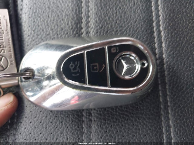 W1KAF4HB8PR154998 Mercedes-Benz C 300 4matic