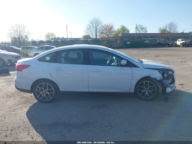 1FADP3H27JL306932 Ford FOCUS SEL