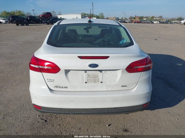 1FADP3H27JL306932 Ford FOCUS SEL