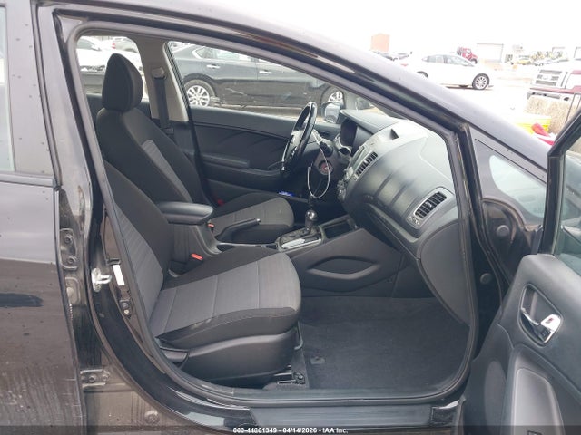 Продажа на аукционе авто 2018 Kia Forte S, vin: 3KPFL4A70JE226133, номер лота: 44861349