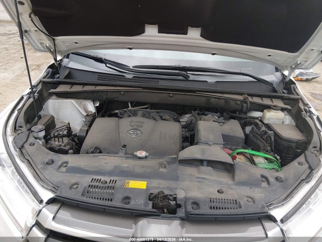 Aukcja sprzedaży 2018 Toyota Highlander Xle, vin: 5TDJZRFH3JS560864, numer aukcji: 44861379