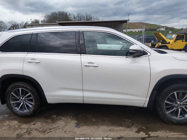 Aukcja sprzedaży 2018 Toyota Highlander Xle, vin: 5TDJZRFH3JS560864, numer aukcji: 44861379