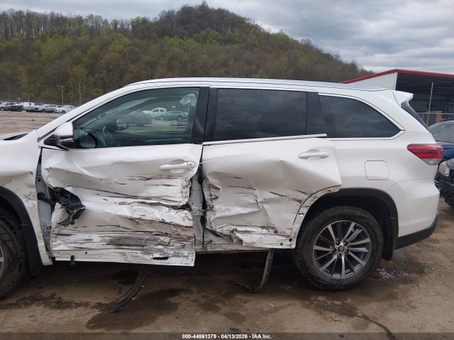 Aukcja sprzedaży 2018 Toyota Highlander Xle, vin: 5TDJZRFH3JS560864, numer aukcji: 44861379