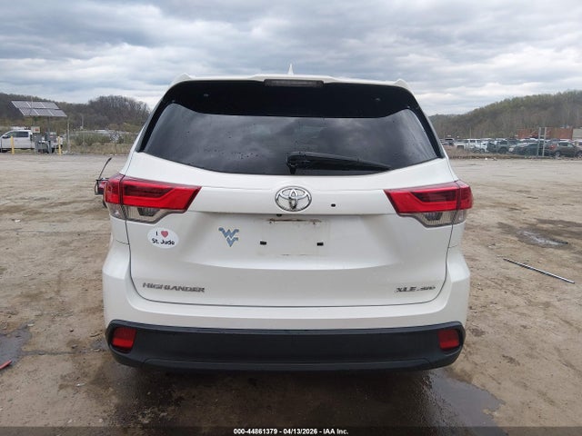 Aukcja sprzedaży 2018 Toyota Highlander Xle, vin: 5TDJZRFH3JS560864, numer aukcji: 44861379