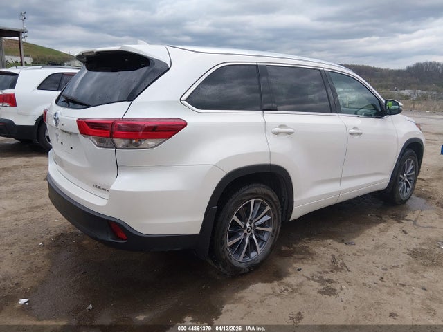Aukcja sprzedaży 2018 Toyota Highlander Xle, vin: 5TDJZRFH3JS560864, numer aukcji: 44861379