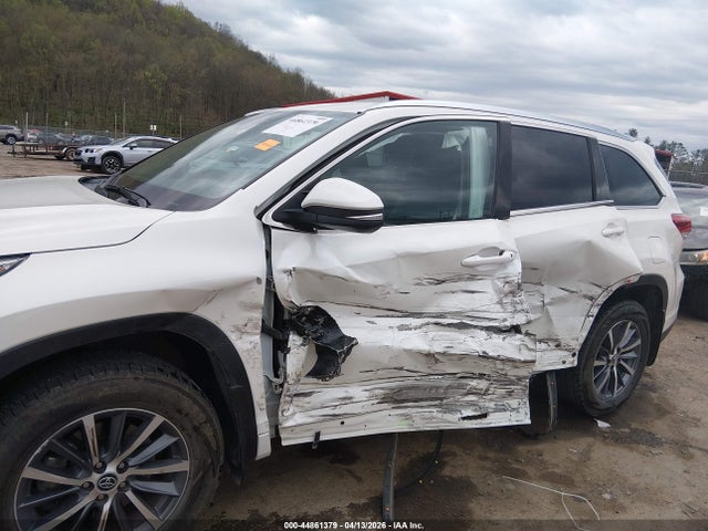 Aukcja sprzedaży 2018 Toyota Highlander Xle, vin: 5TDJZRFH3JS560864, numer aukcji: 44861379