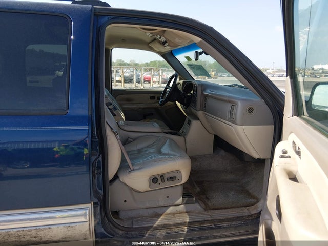 2000 Gmc Yukon Xl 1500 Slt მანქანა იყიდება აუქციონზე, vin: 3GKFK16T2YG197373, აუქციონის ნომერი: 44861385