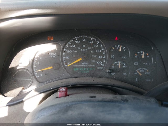 2000 Gmc Yukon Xl 1500 Slt მანქანა იყიდება აუქციონზე, vin: 3GKFK16T2YG197373, აუქციონის ნომერი: 44861385