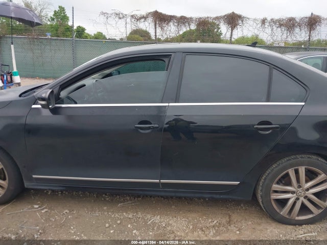 44861394 :رقم المزاد ، 3VWL17AJ4HM203313 vin ، 2017 Volkswagen Jetta 1.8t Sel Premium مزاد بيع
