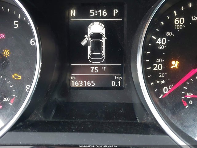 44861394 :رقم المزاد ، 3VWL17AJ4HM203313 vin ، 2017 Volkswagen Jetta 1.8t Sel Premium مزاد بيع