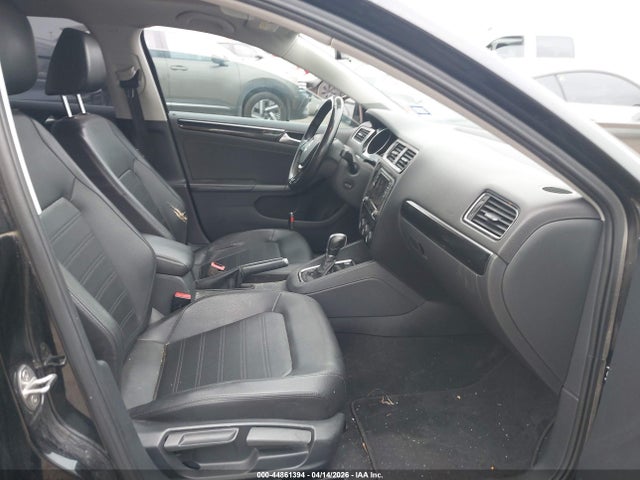 44861394 :رقم المزاد ، 3VWL17AJ4HM203313 vin ، 2017 Volkswagen Jetta 1.8t Sel Premium مزاد بيع
