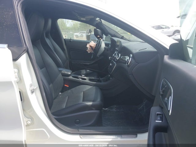 44861409 :رقم المزاد ، WDDSJ4EB0EN044961 vin ، 2014 Mercedes-benz Cla 250 مزاد بيع