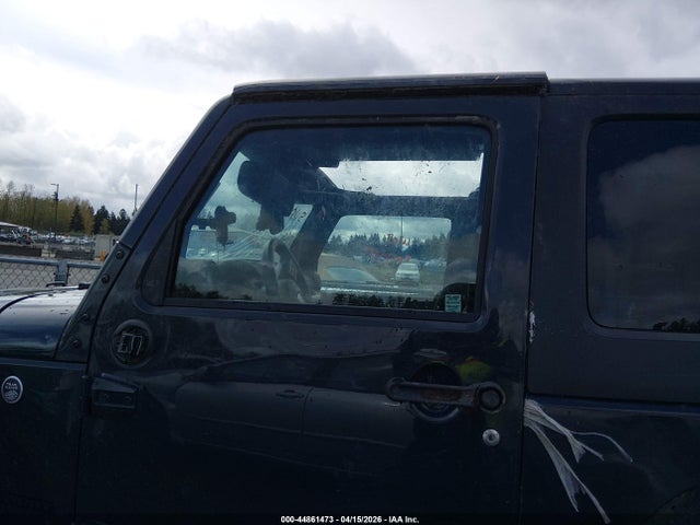 1C4AJWAG7GL242759 Jeep Wrangler Sport