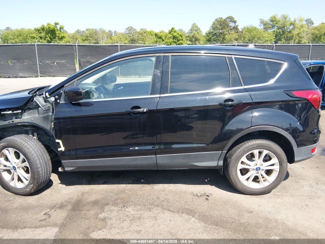 Продаж на аукціоні авто 2019 Ford Escape Se, vin: 1FMCU0GD0KUB08877, номер лоту: 44861487