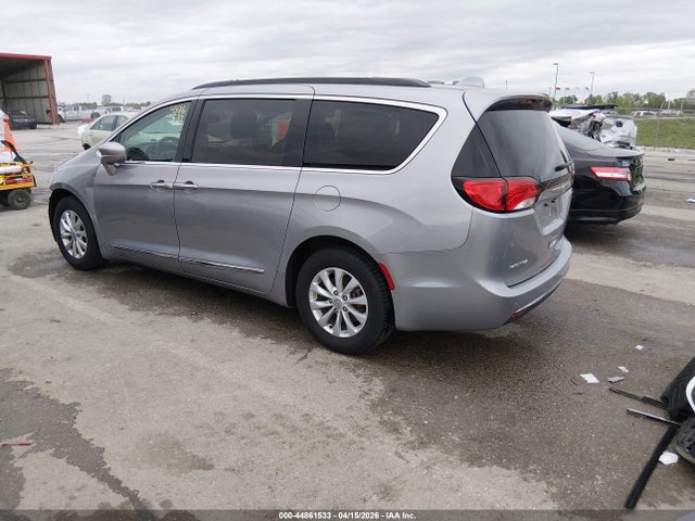 2017 Chrysler Pacifica Touring-l მანქანა იყიდება აუქციონზე, vin: 2C4RC1BG7HR759180, აუქციონის ნომერი: 44861533