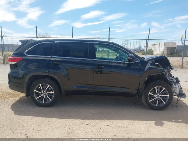 5TDJZRFH5HS469850 Toyota Highlander Xle