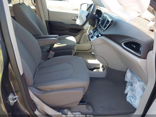 Продаж на аукціоні авто 2018 Chrysler Pacifica L, vin: 2C4RC1AG3JR316435, номер лоту: 44861693