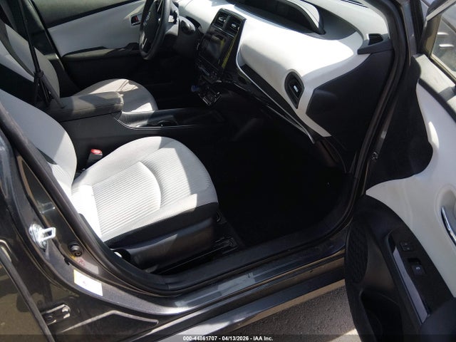 Toyota Prius Two 2016 JTDKBRFU2G3022706 Image 5