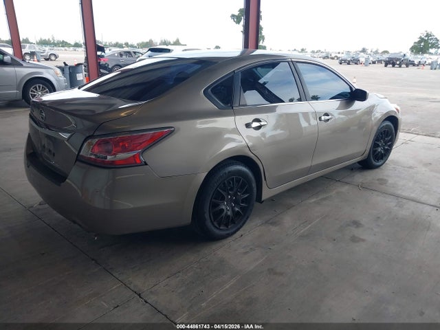 Nissan Altima 2.5 S 2014 1N4AL3AP6EN215701 Image 4
