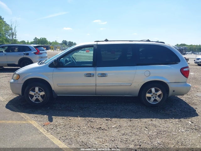 Продажа на аукционе авто 2005 Dodge Grand Caravan Sxt, vin: 2D4GP44L65R464495, номер лота: 44861744