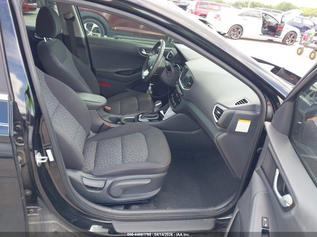 2017 Hyundai Ioniq Hybrid Sel მანქანა იყიდება აუქციონზე, vin: KMHC75LCXHU044891, აუქციონის ნომერი: 44861795