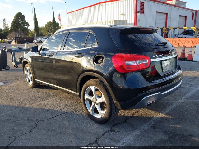 WDCTG4EB5JJ494551 Mercedes-Benz GLA 250