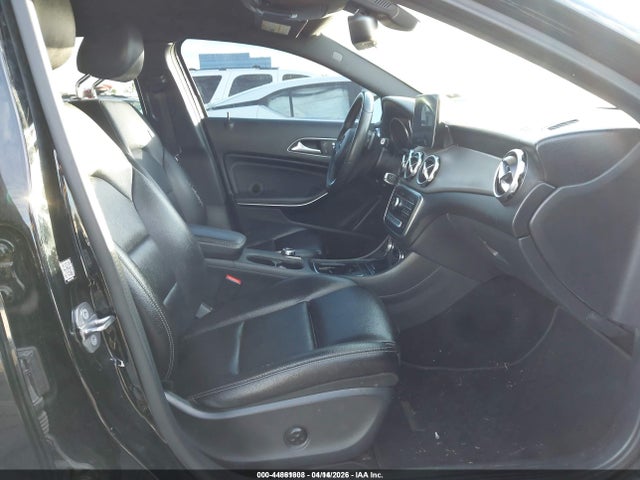 WDCTG4EB5JJ494551 Mercedes-Benz GLA 250